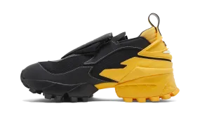 neutral - arch shoes Experiment 4 Trail Fury "Pyer Moss Brand Codes"