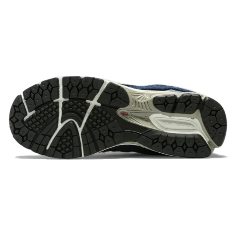 Tree Step New Balance 2002R Protection Pack Navy