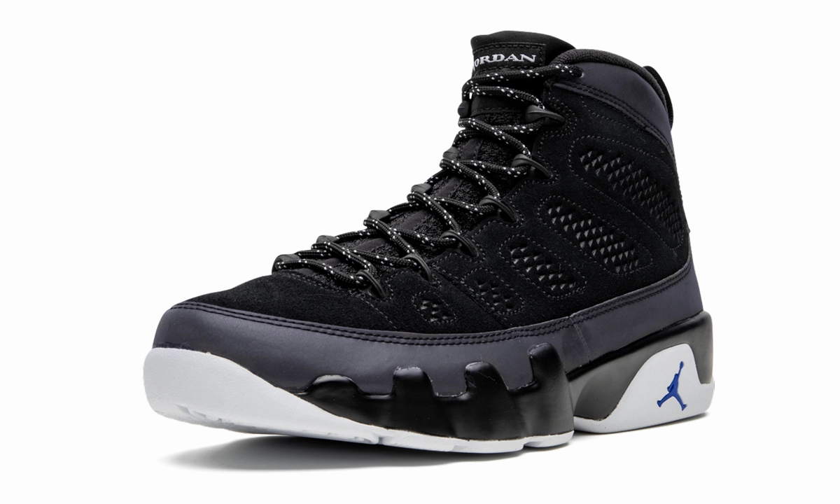 running in a subway station area shoes casual runner shoes Air Jordan 9 "Racer Blue"