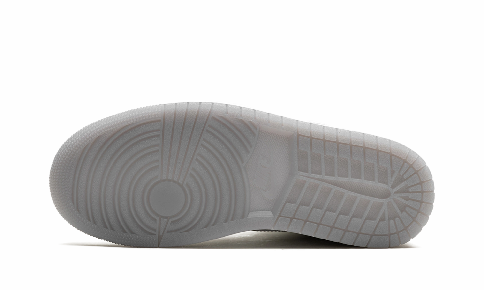 Fashion-forward flexibility Urban Path Air Jordan 1 Mid SE WMNS "Metallic Silver"