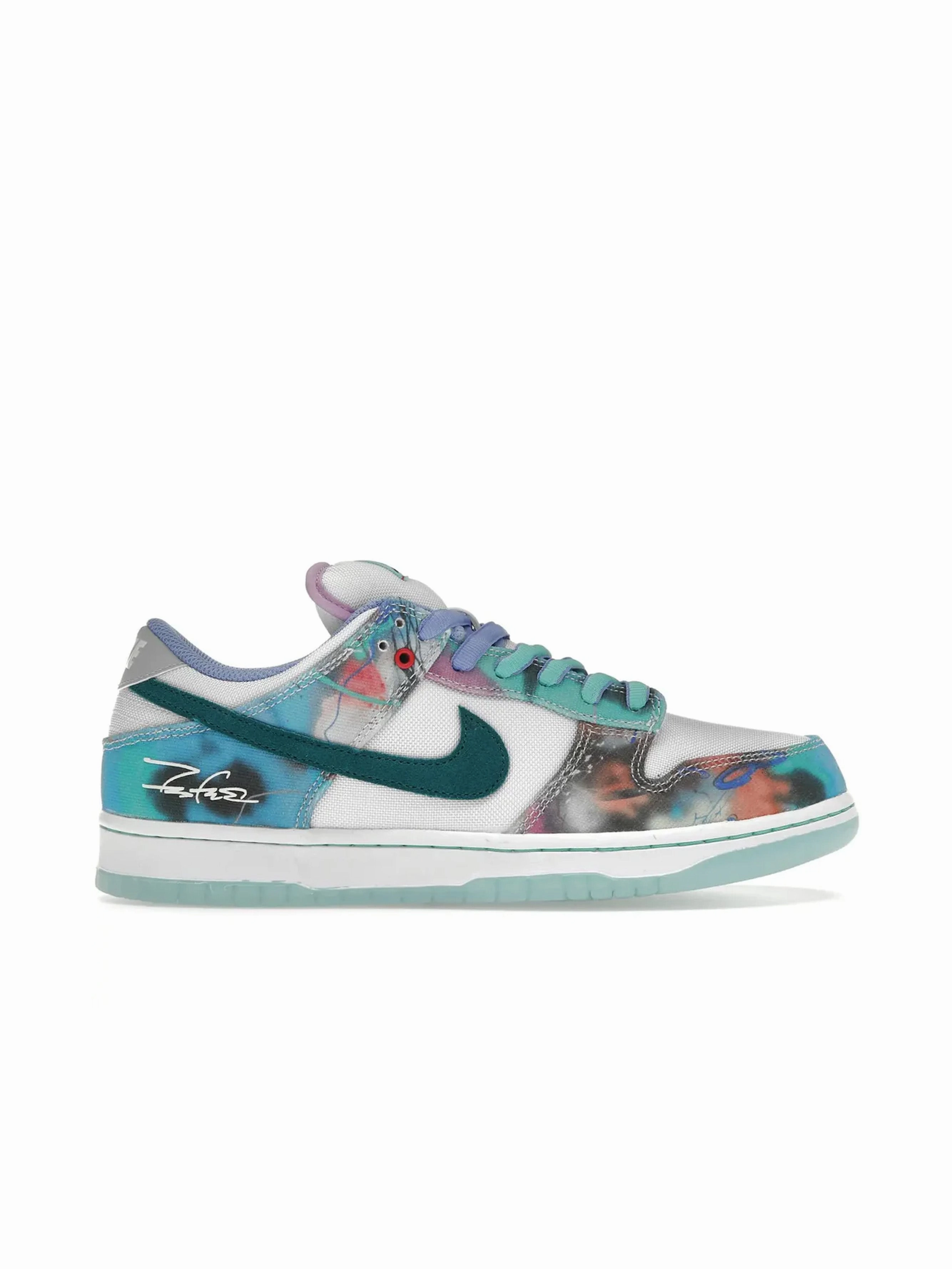 Nike SB Dunk Low Futura Laboratories Bleached Aqua Balance - support