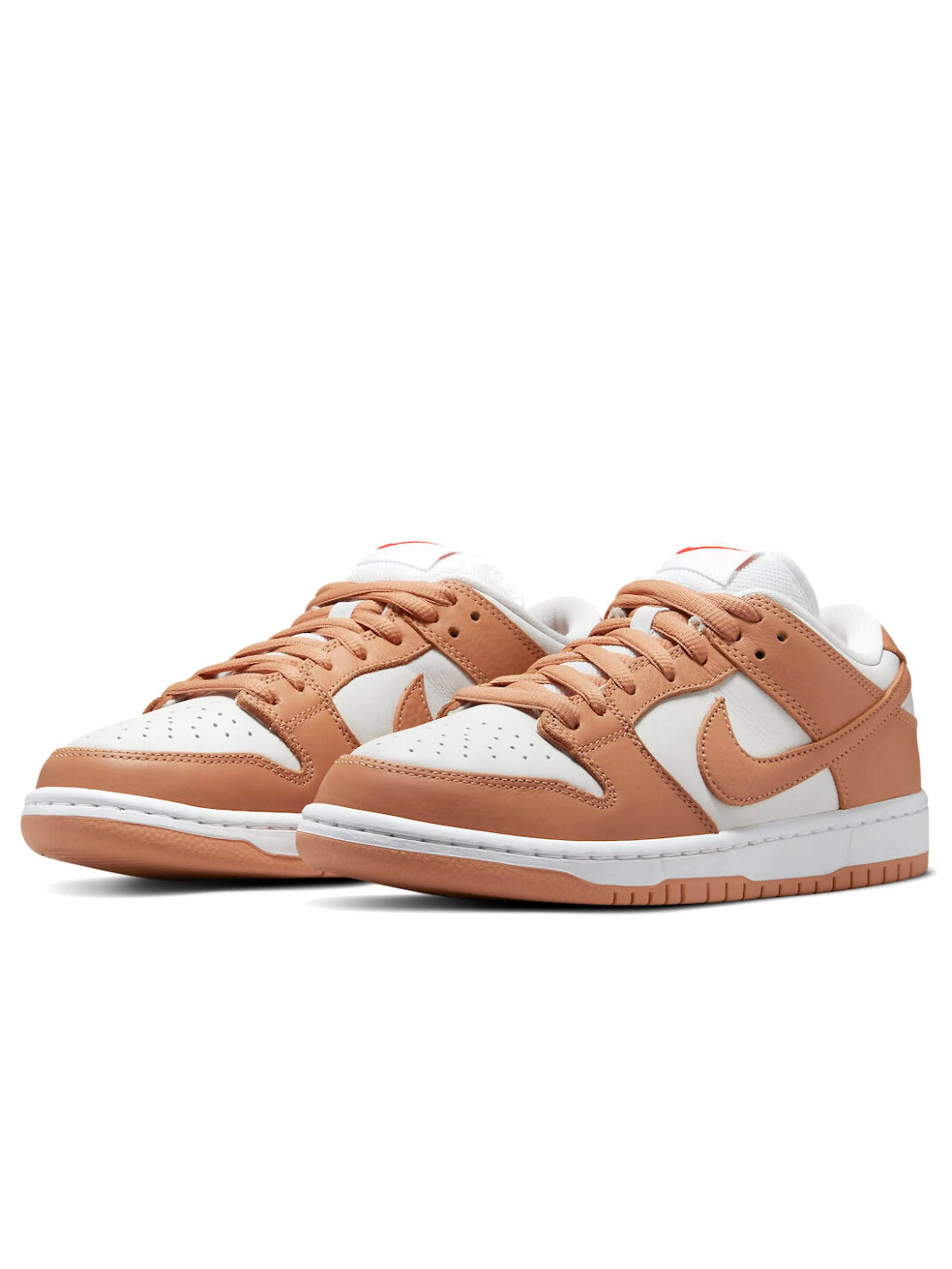 city running shoes running in a city park shoes Nike SB Dunk Low Pro ISO Light Cognac