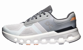 Cloudrunner 2 "Wolf Ivory" running on a dirt track shoes Trail - Worthy