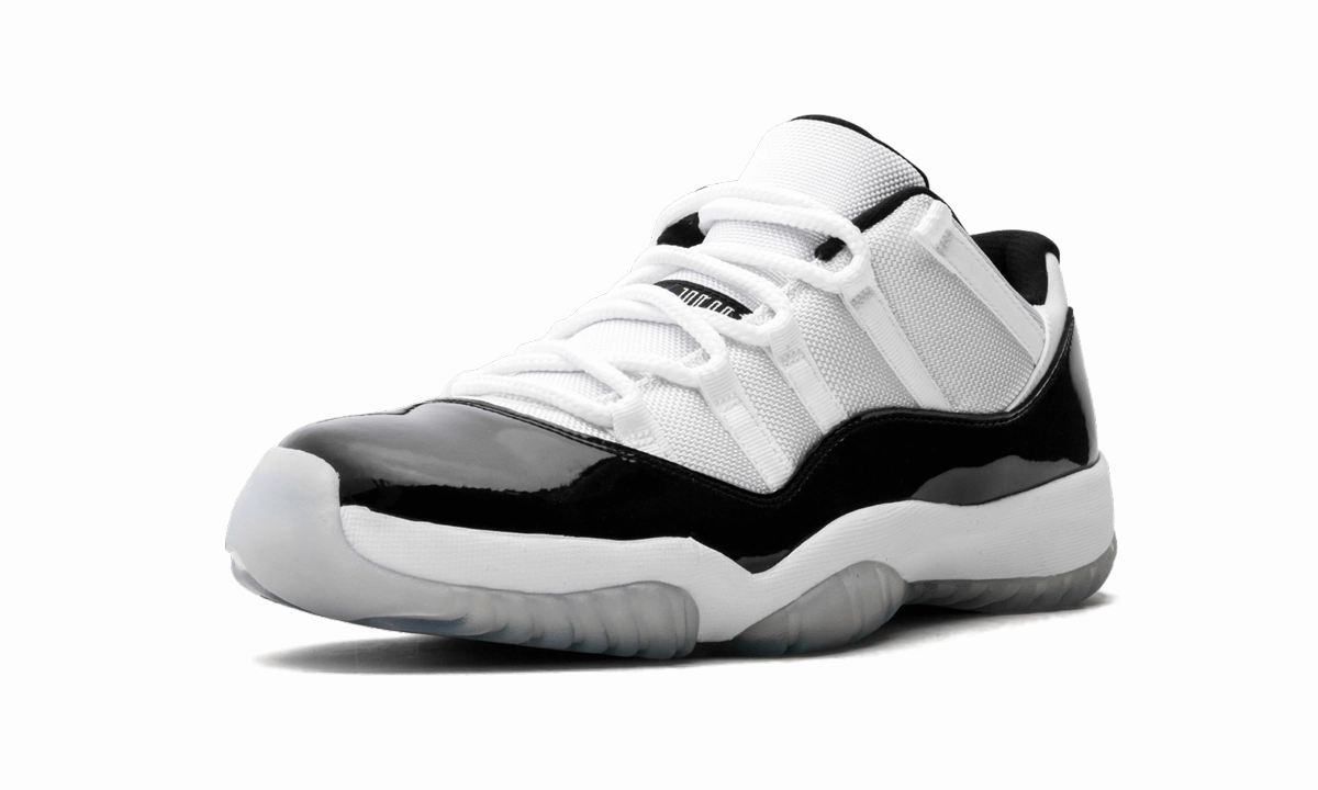 winter shoes Air Jordan 11 Retro Low "Concord"