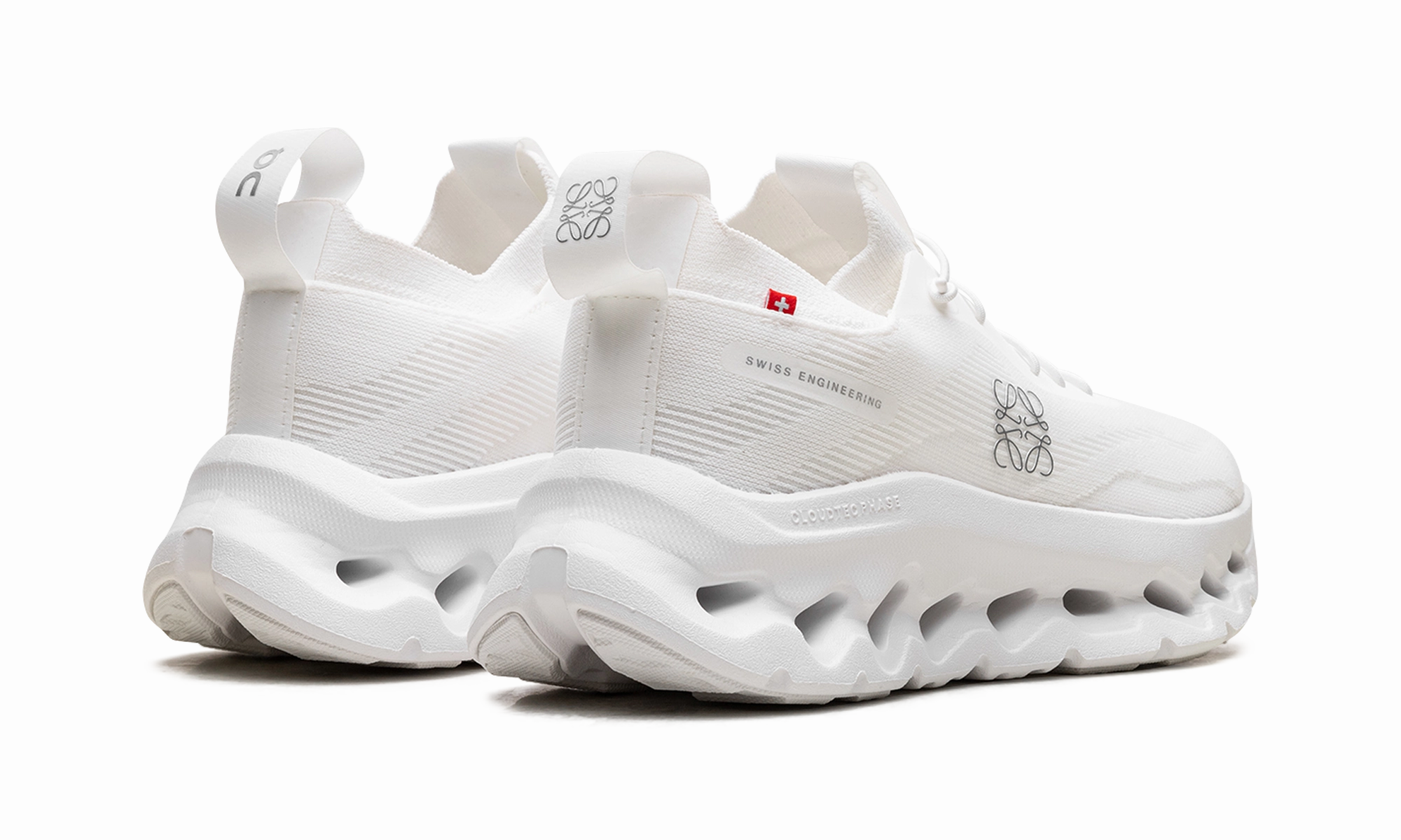 Cloudtilt WMNS "LOEWE All White" Sprint adults