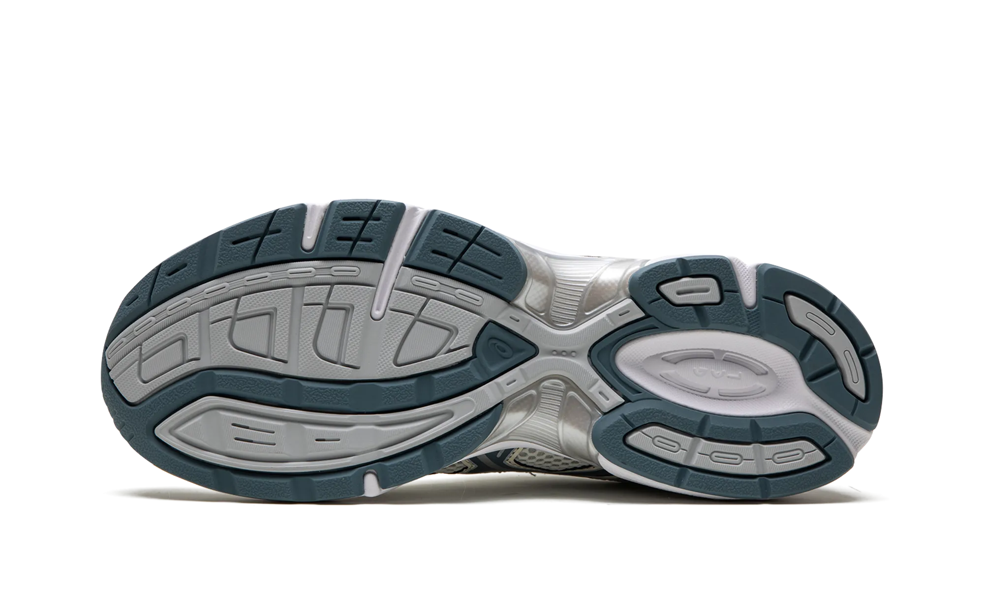 Gel-1130 "Cream / Ironclad" sequin - decorated running wear