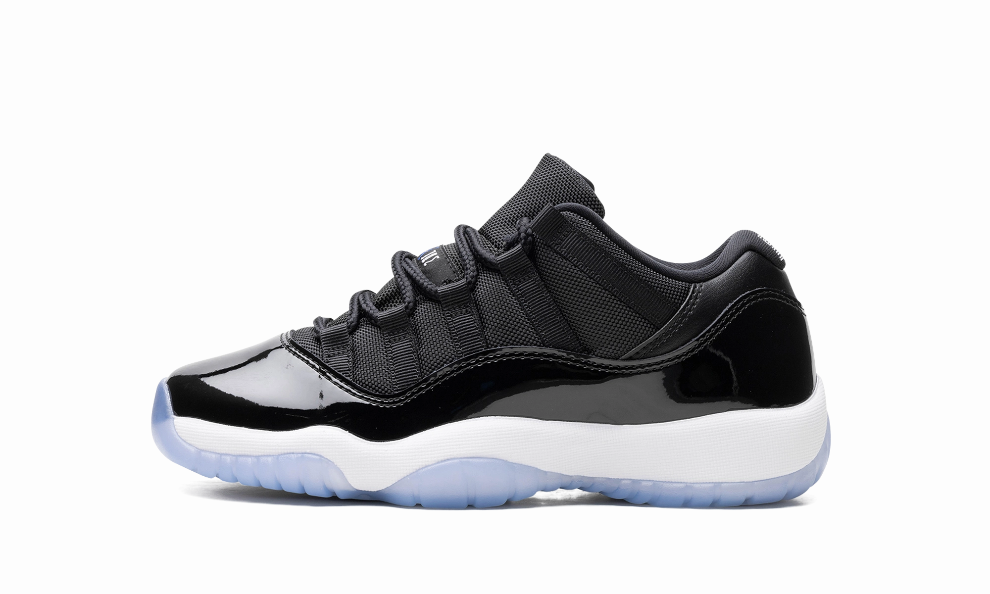 Traction pattern gel - filled - feature shoes Air Jordan 11 GS "Space Jam"