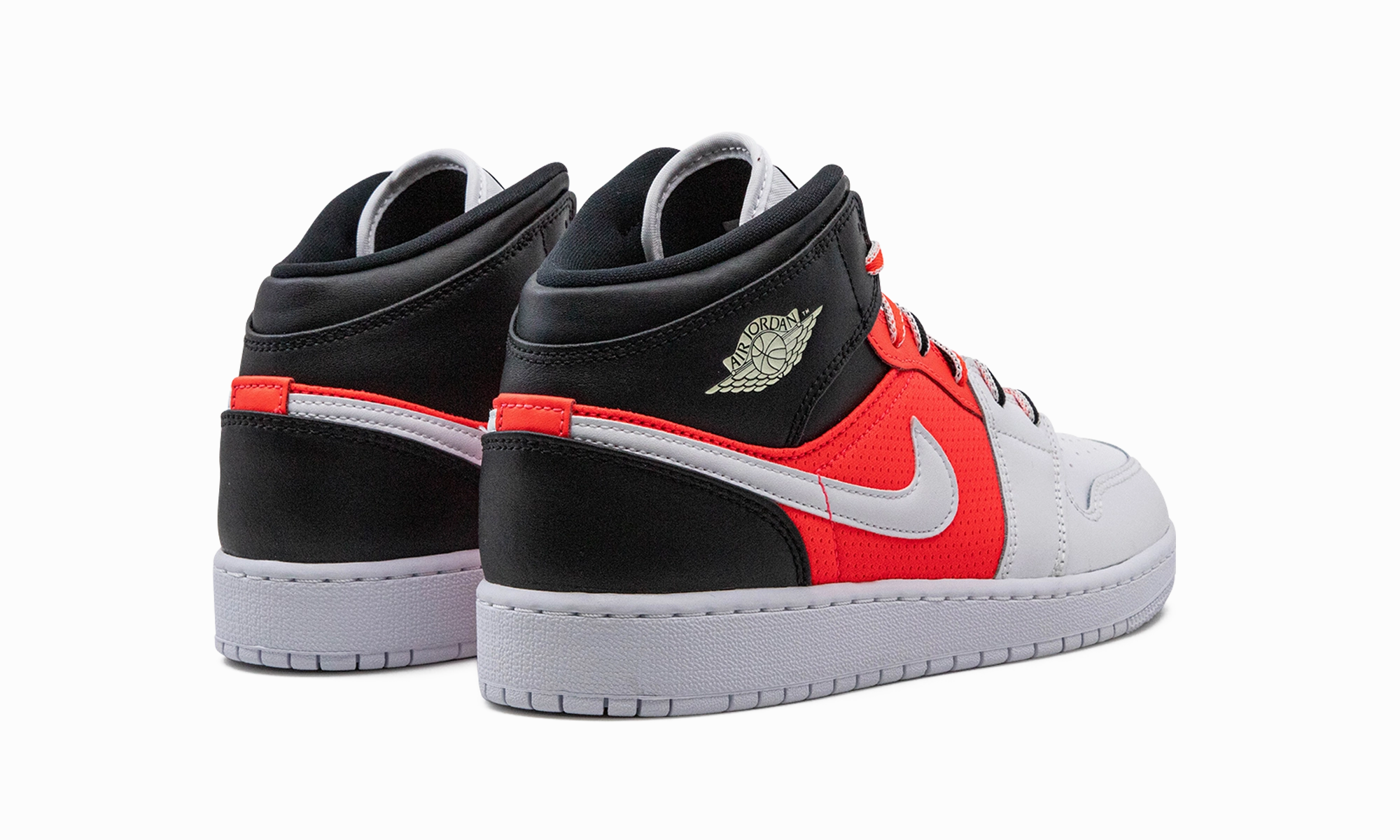 Street Drive Supportive support Air Jordan 1 Mid SE GS "White Infrared"