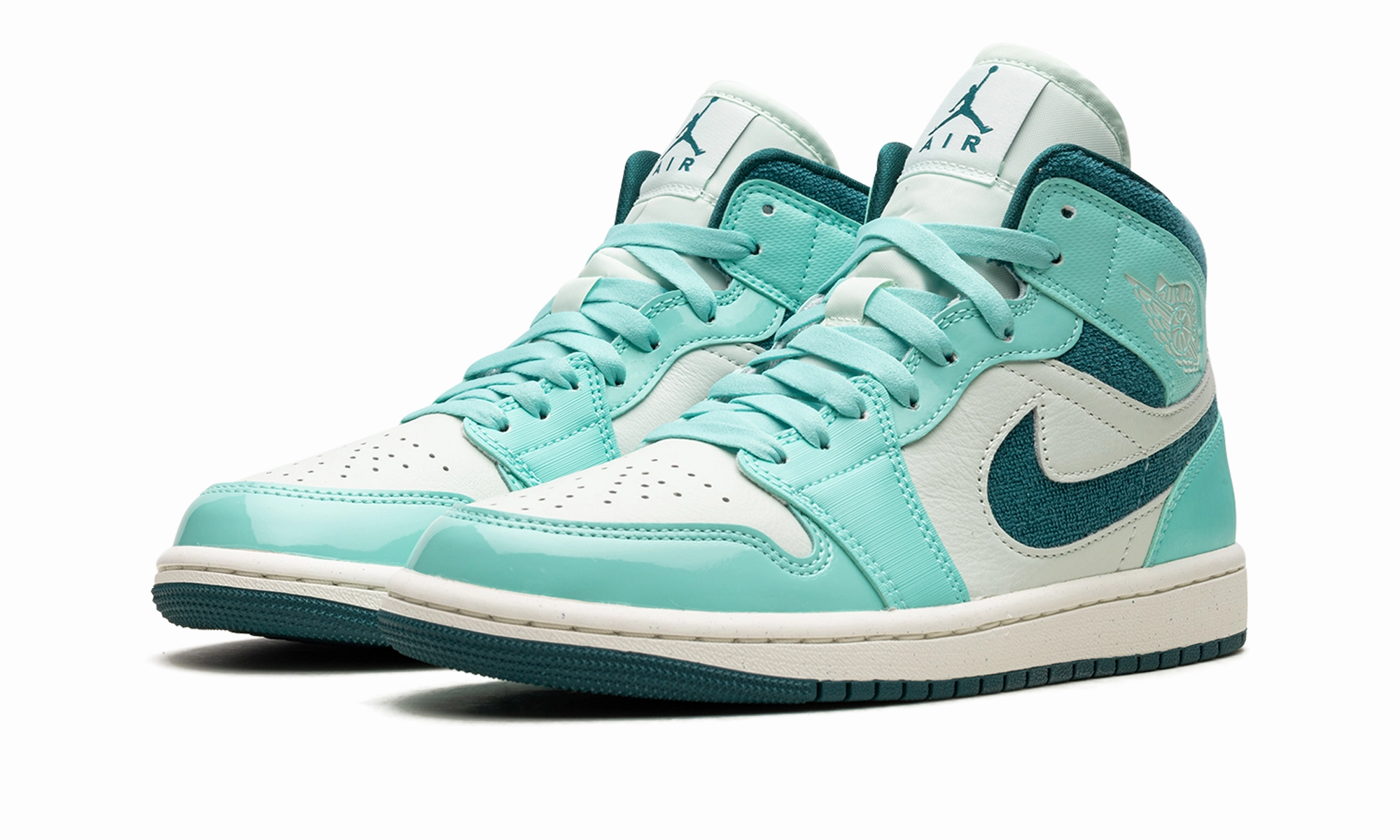 Effortless Silhouette Fashion-forward flexibility AIR JORDAN 1 MID SE WMNS "Bleached Turquoise"