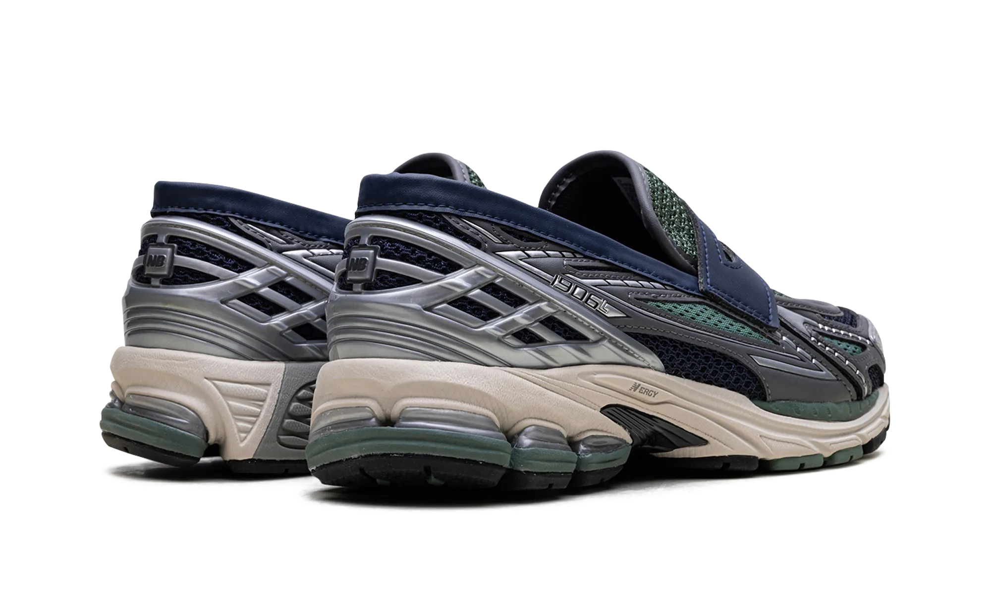 Soft White Win Hike 1906L "Silver Metallic Dark Juniper"