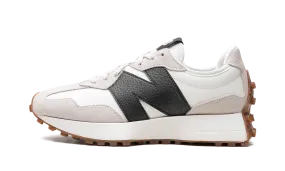 Smart Style Trend Forward 327 WMNS "Moonbeam Black"