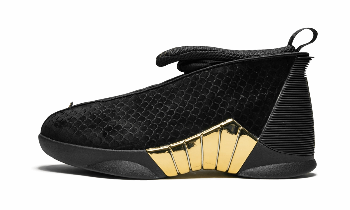 Structured silhouette Air Jordan 15 Retro DB GS "BLACK WHITE - METALLIC GOLD"