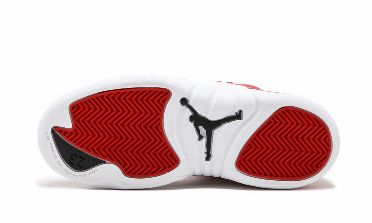Jordan 12 Retro PS outdoor track running option