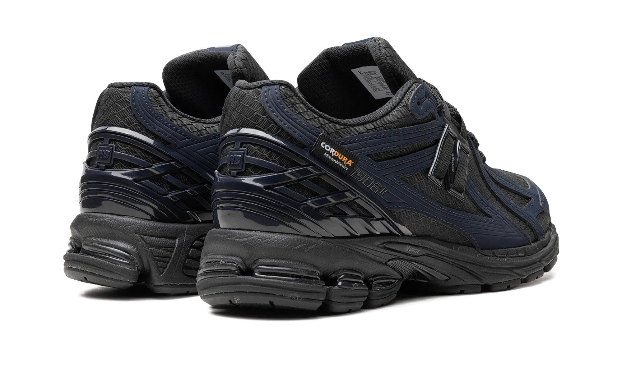 Edge Hike Relaxed Cushion 1906R "Outerspace/Black/Black"