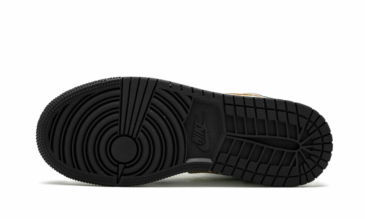 Air Jordan 1 Mid SE GS "Black Gold Patent Leather" Maximum Support Everyday Look