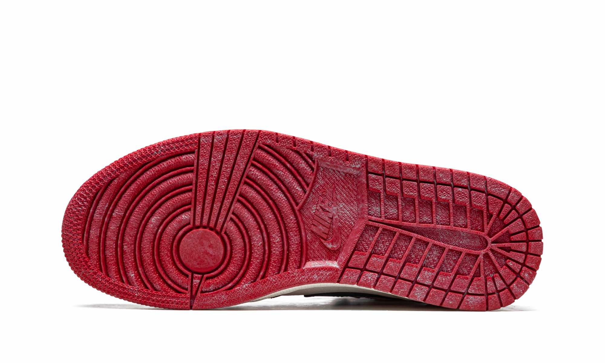 Air Jordan 1 Retro High OG "Chicago Lost and Found" Superior Performance Responsive sole