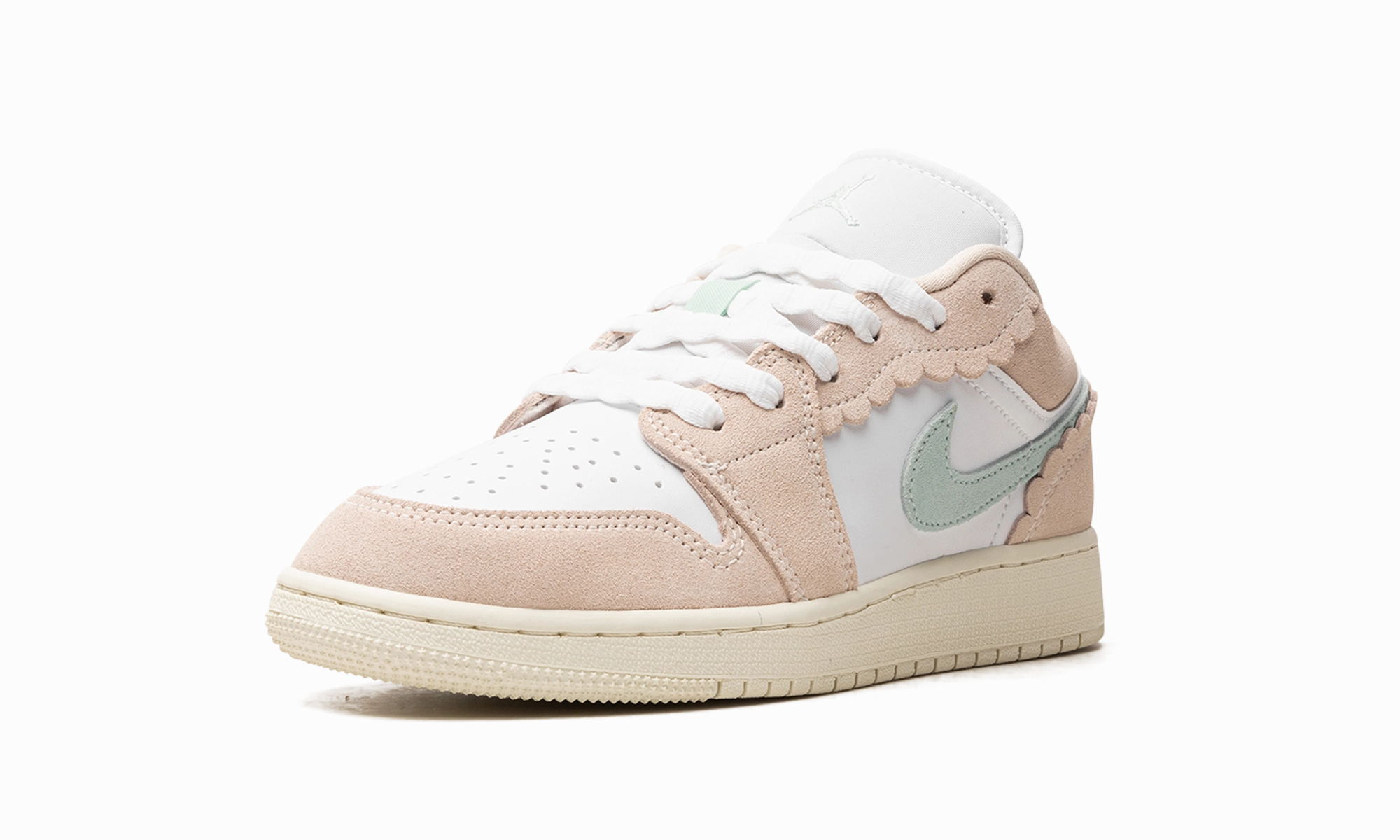 Fashion Staple Air Jordan 1 Low SE GS "Guava Ice"