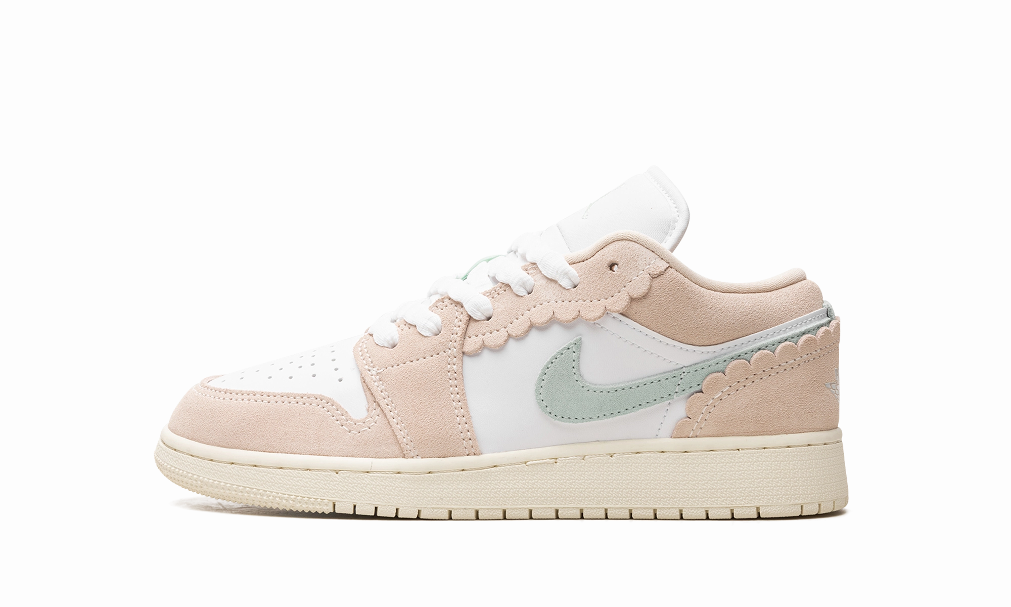 Air Jordan 1 Low SE GS "Guava Ice" Motion Style