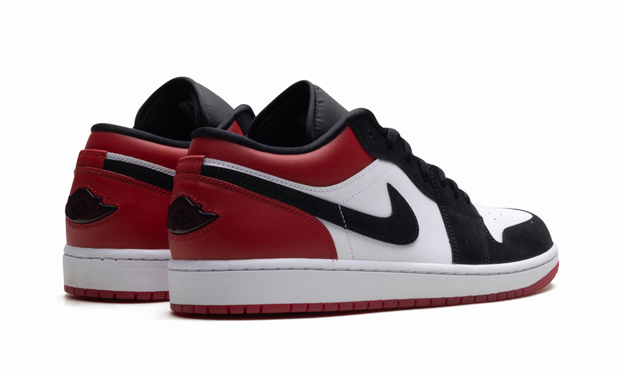 Jordan 1 Low SE "Black Toe (2025)" Layered silhouette