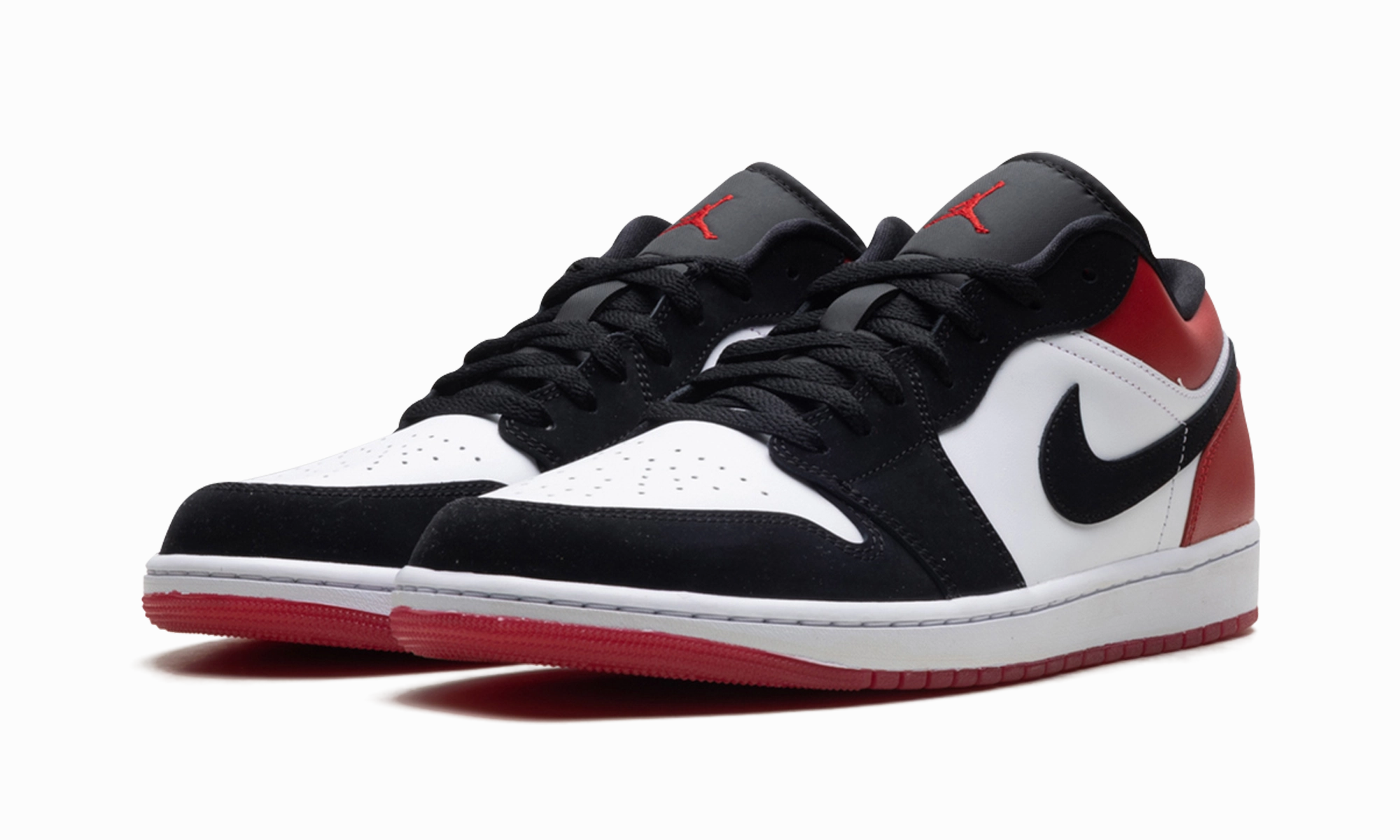 Stylish Silhouette Sport Fanatic Jordan 1 Low SE "Black Toe (2025)"