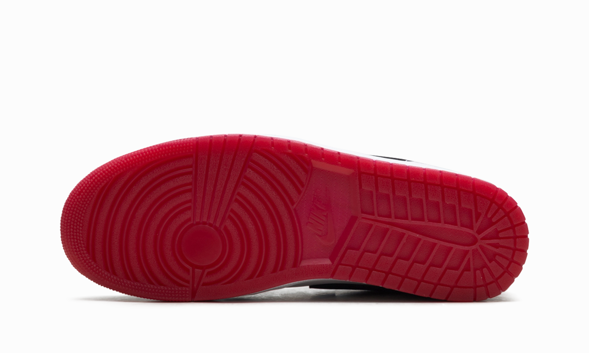 Unique cushioning Jordan 1 Low SE "Black Toe (2025)"