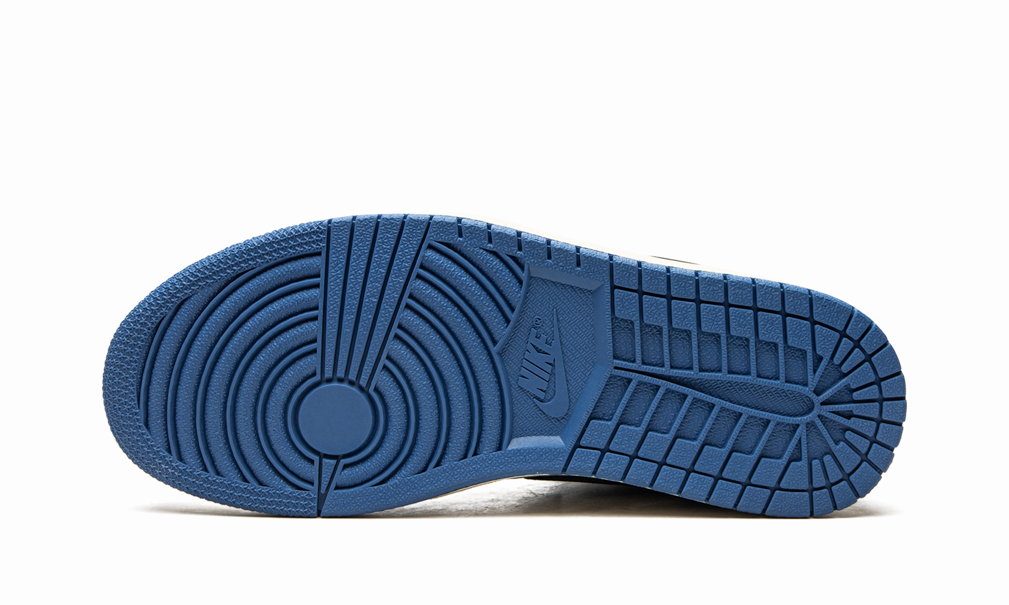 Bold Detail Outdoor Fashion Air Jordan 1 High OG SP "Travis Scott - Fragment"