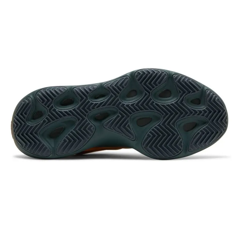 Day Comfort Yeezy 700 V3 Copper Fade