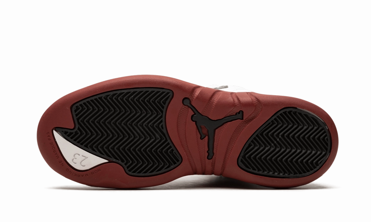 Jordan 12 Retro PS easy - clean running gear