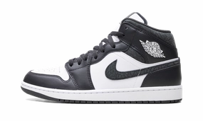 Pace Drive Walking Sessions Air Jordan 1 Mid "Panda Elephant"