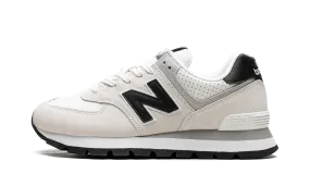 science - fiction - themed running wear 574 Rugged "White Black"