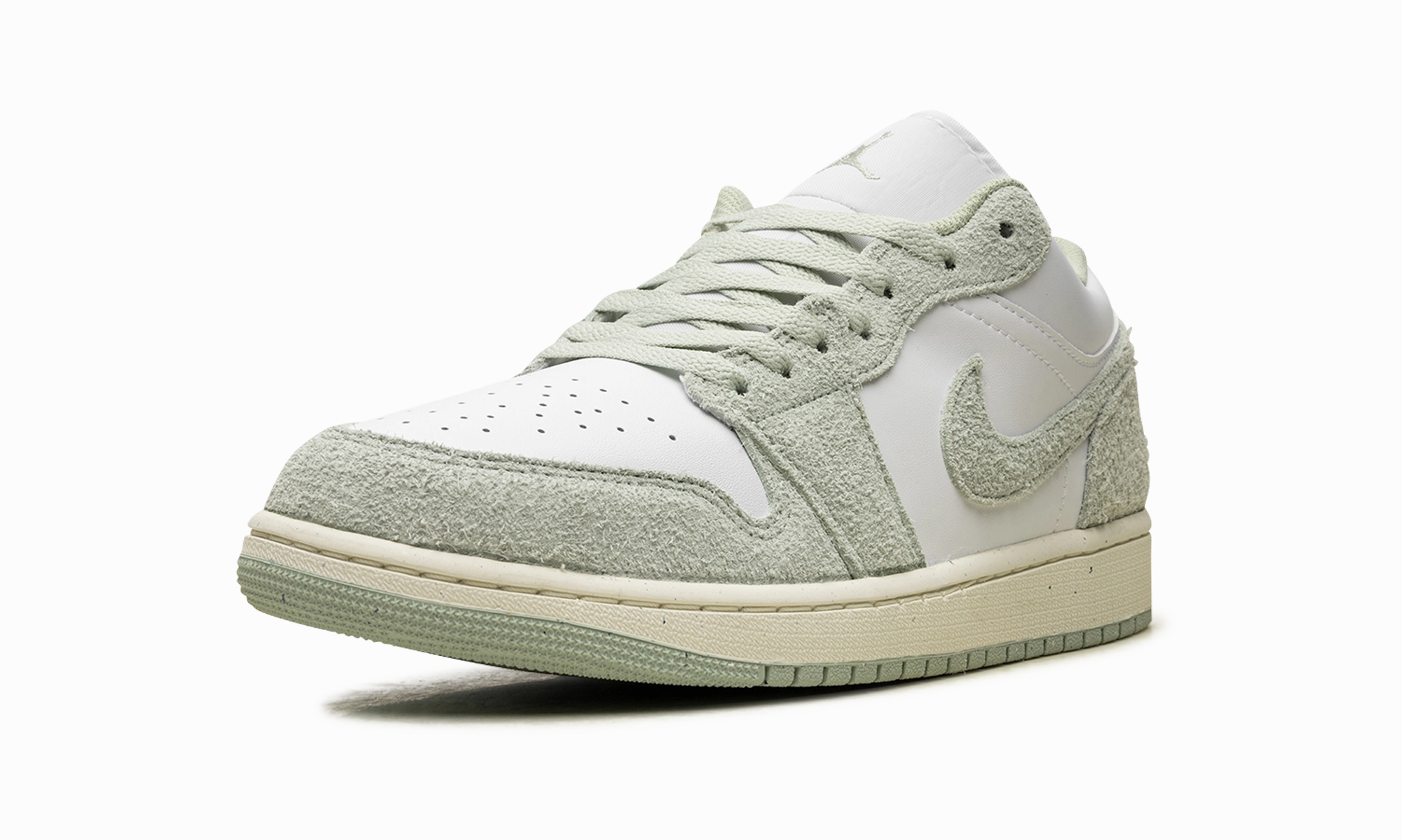 Air Jordan 1 Low SE "Seafoam" Ultra-soft traction