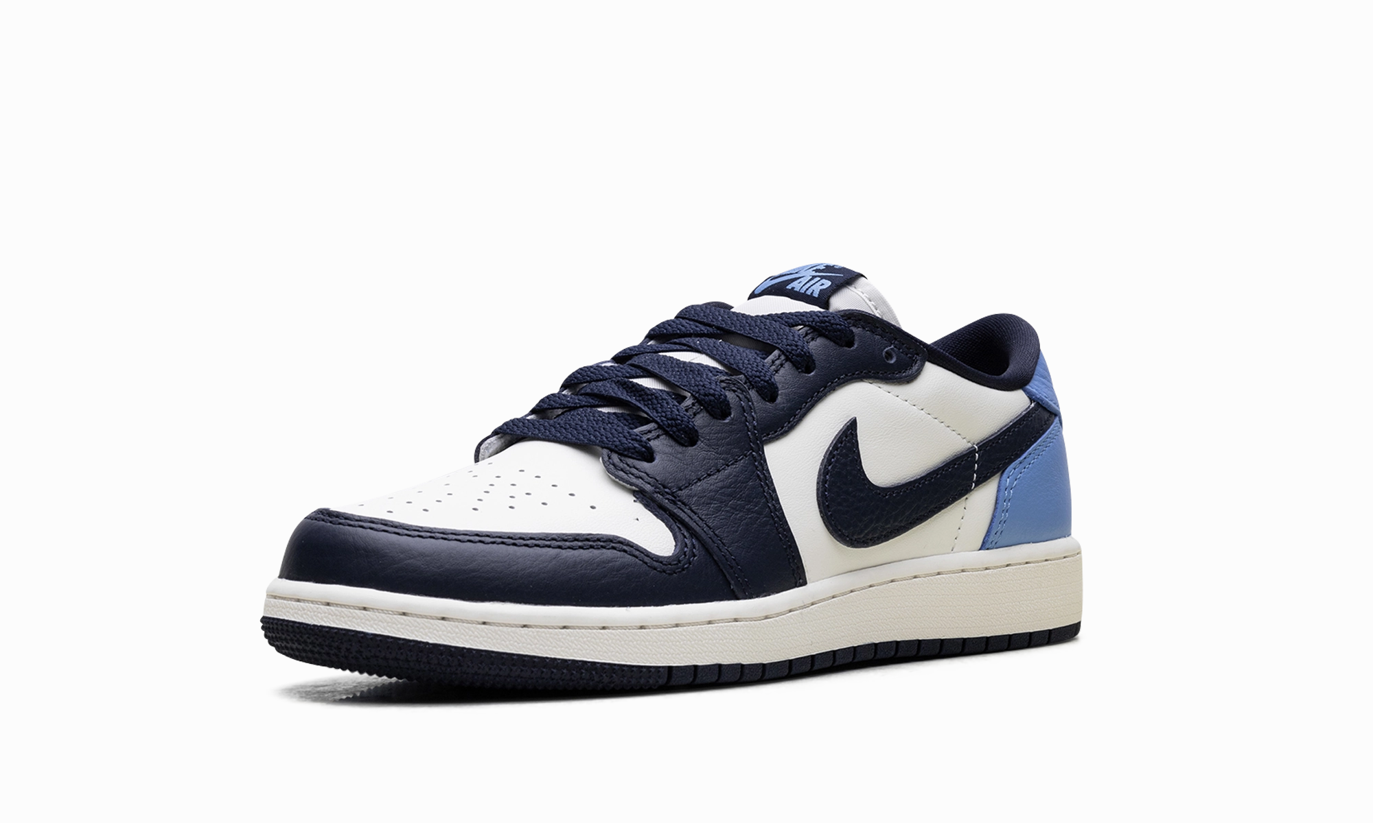 Air Jordan 1 Low GS "Obsidian" Tailored ease Athletic materials