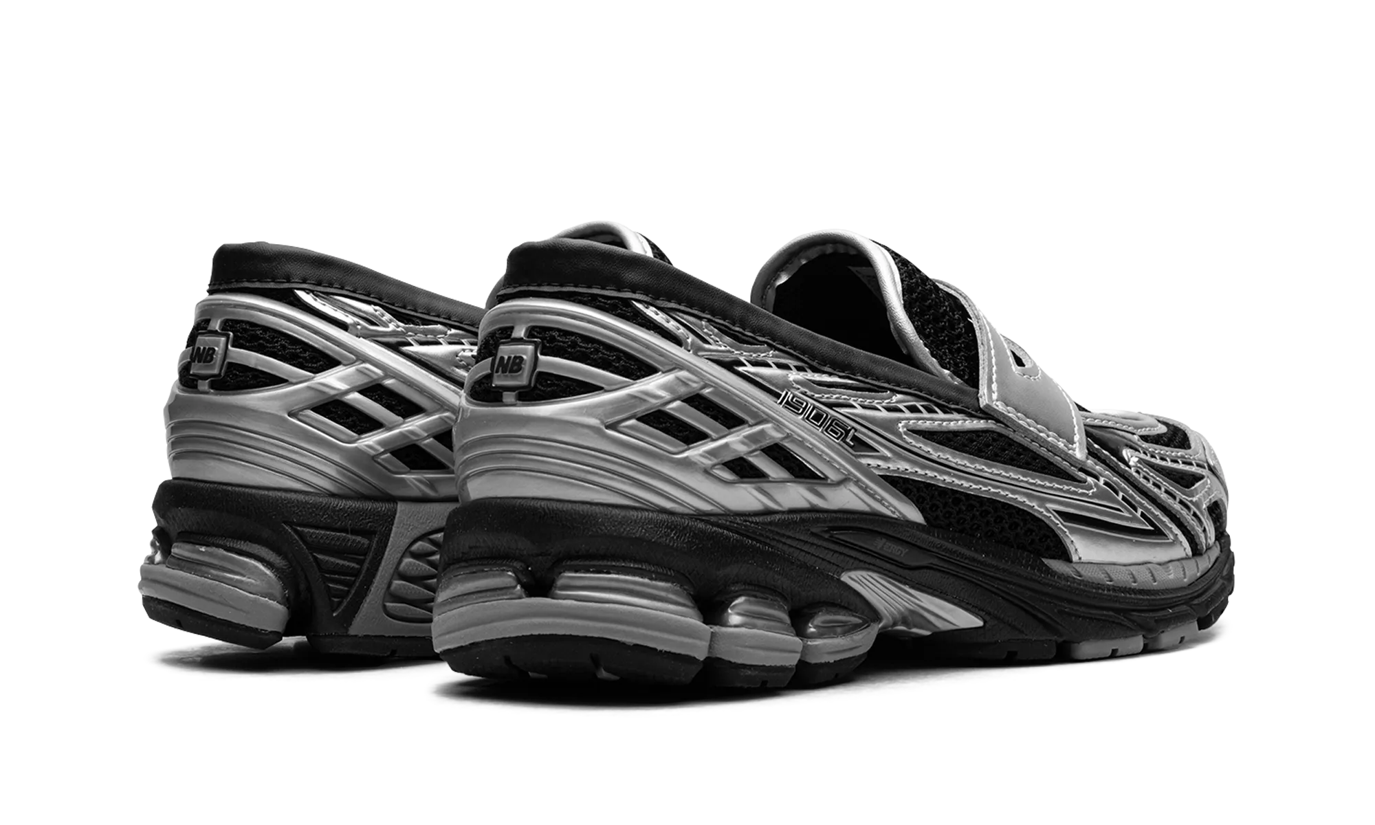 1906L "Silver Metallic Black" Daily Wear Quick Jog