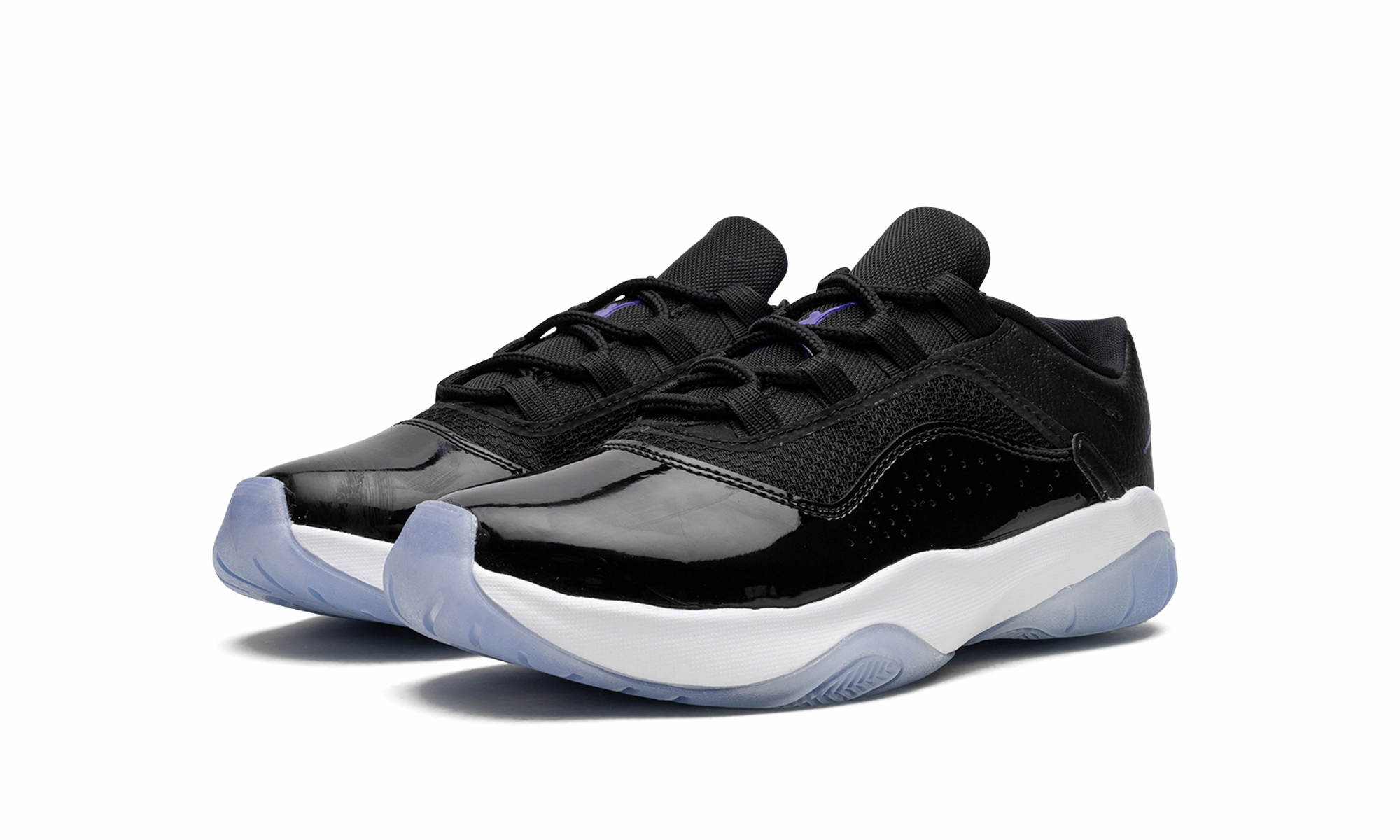 multi - terrain running shoes Air Jordan 11 CMFT Low GS