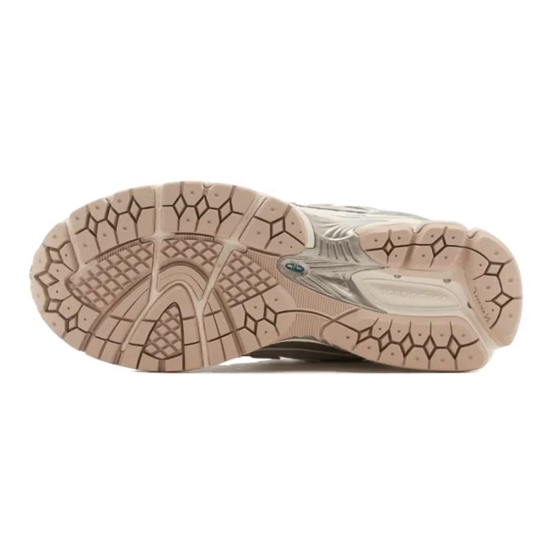 Air Soft Knit Upper New Balance 1906R Silver Metallic Cream