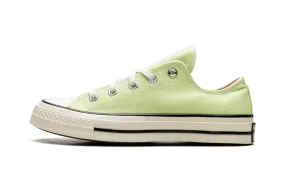 Chuck 70 Low "Citron this green" Trail Walk