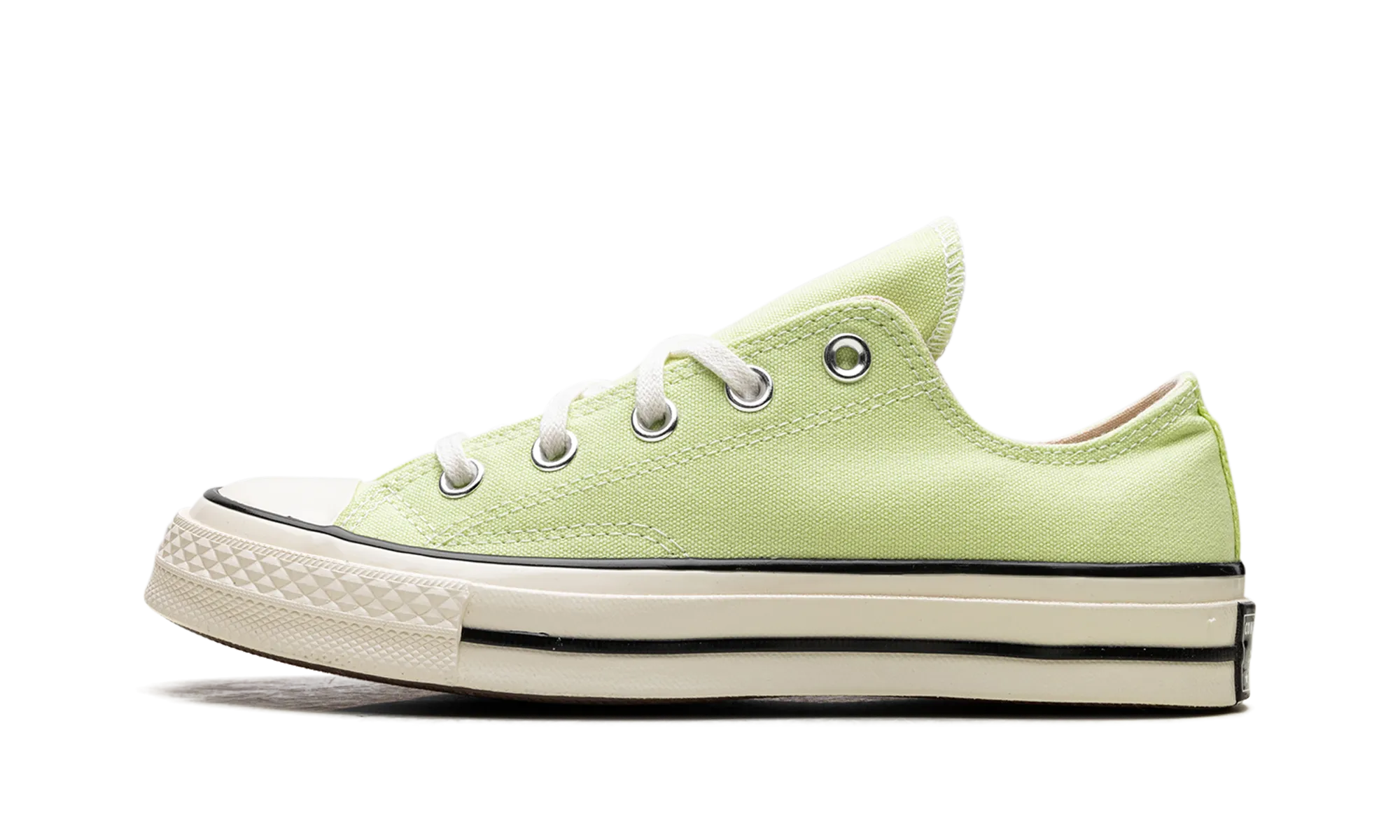 Chuck 70 Low "Citron this green" Trail Walk