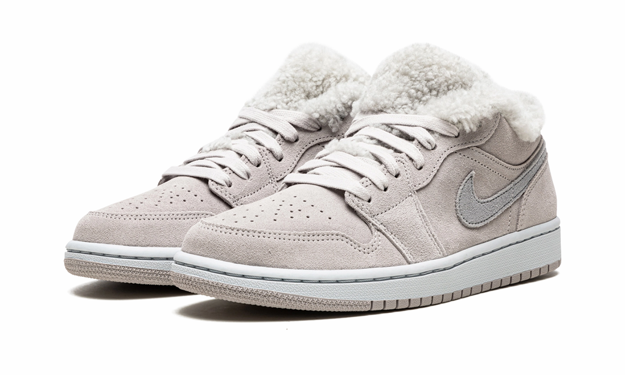 Plush Sole Relax Vibe AIR JORDAN 1 LO SE WMNS "Sherpa Fleece"