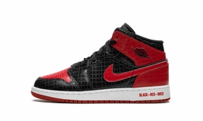 Comfortable Step Road Running Air Jordan 1 Mid GS "Bred Text"