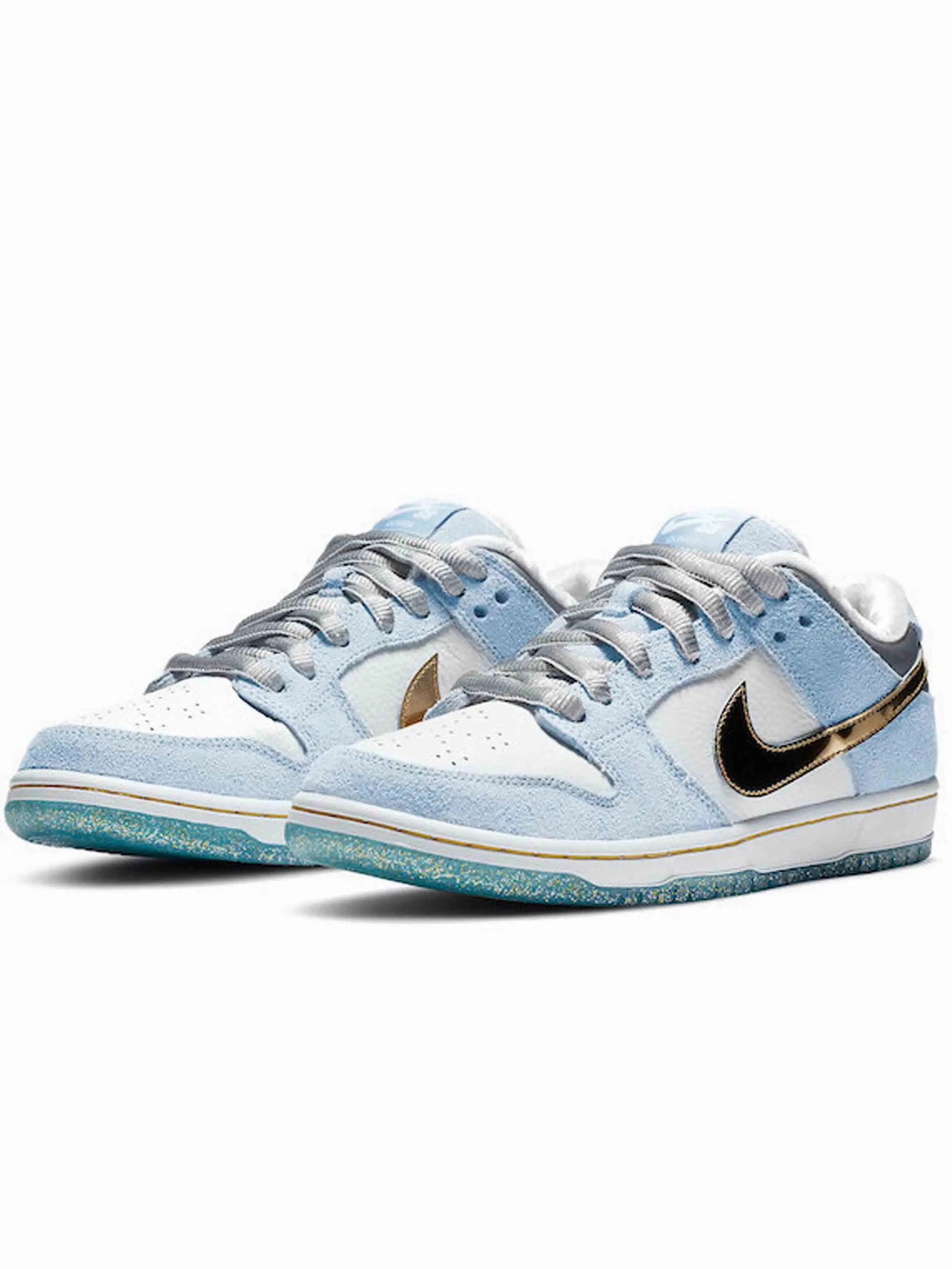 Nike SB Dunk Low Sean Cliver running with music Secure Lock