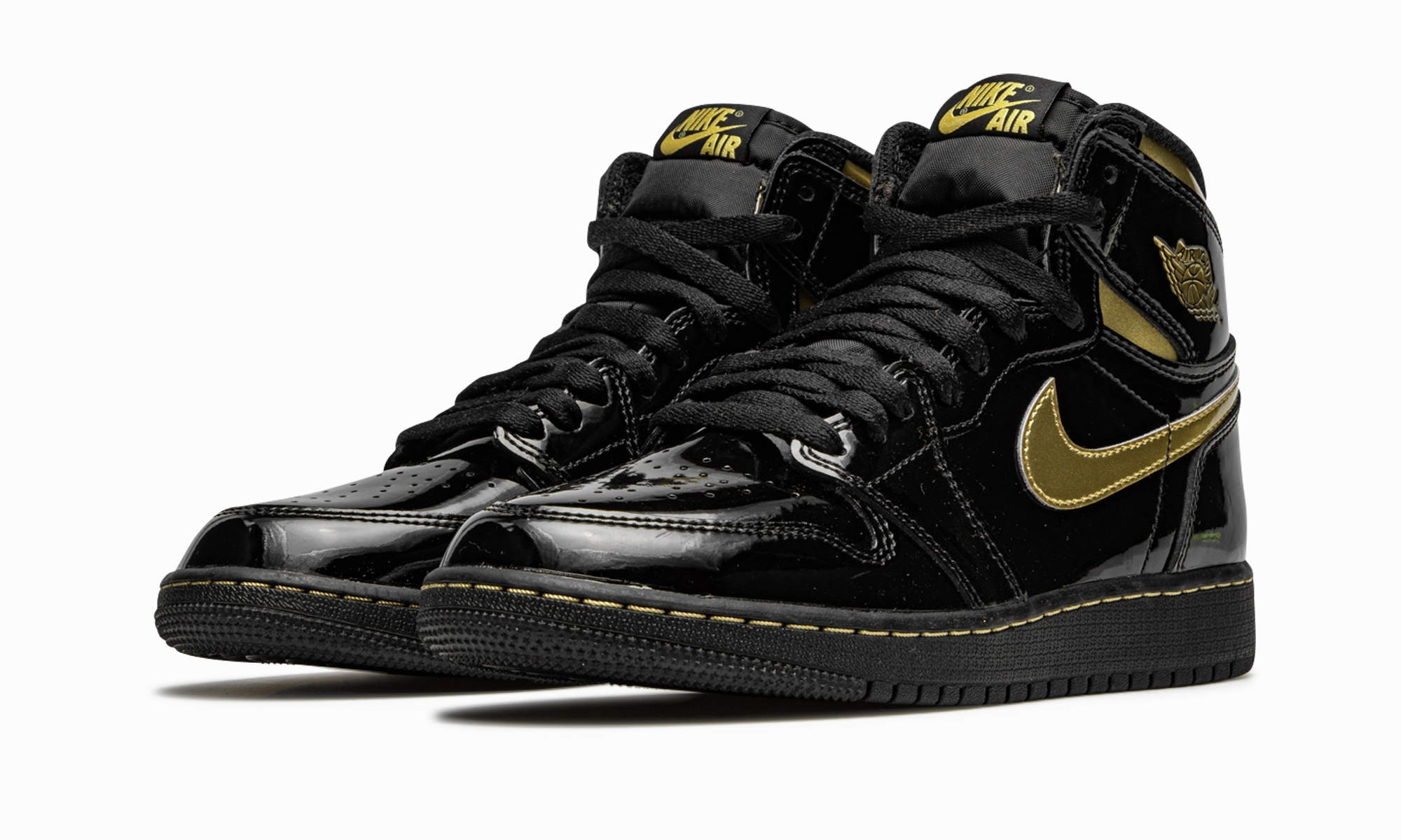 Air Jordan 1 Retro High OG GS "Black Metallic Gold" Seamless lining Foot Fit