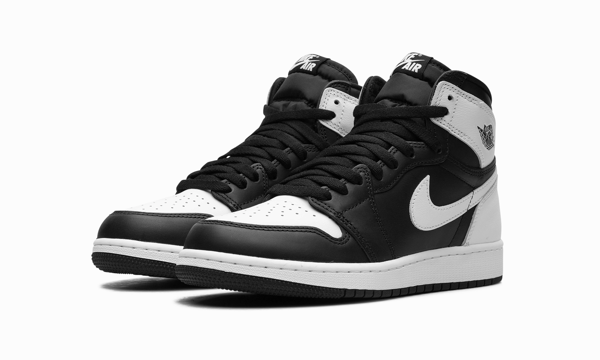 Air Jordan 1 Retro High OG GS "BLACK/WHITE/WHITE" Layered silhouette