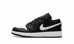 Timeless traction Cushioned Feel Jordan 1 Low GS "Black Summit White"