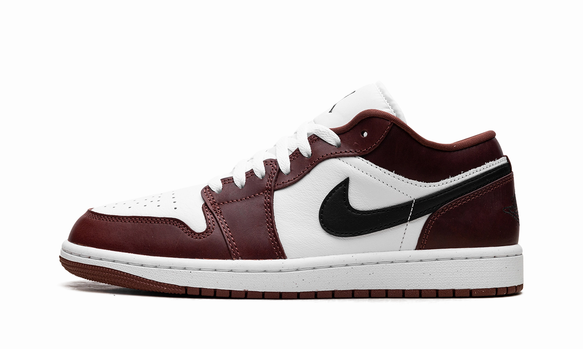 Weather resistant Jordan 1 Low SE "Dark Pony"