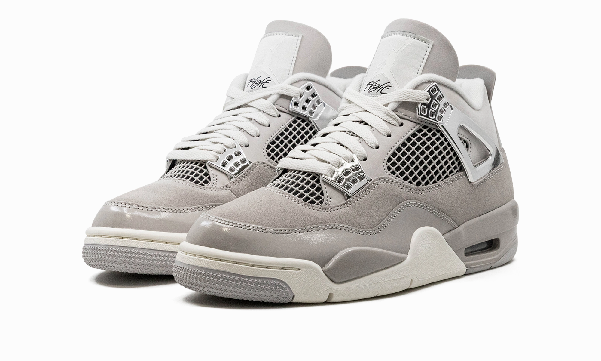 Air Jordan 4 WMNS "Frozen Moments" Superior Traction