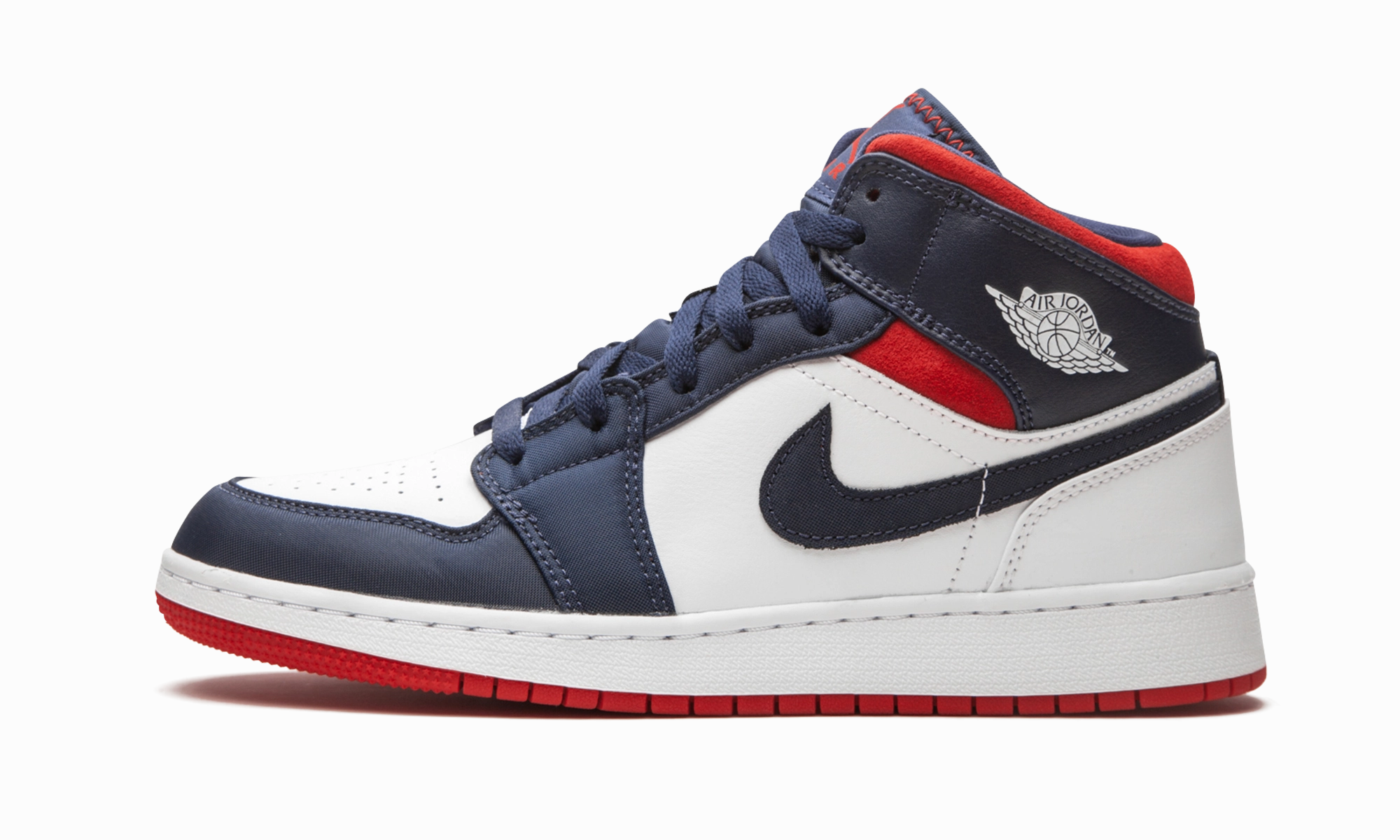 Air Jordan 1 Mid SE GS "USA" Casual Outfit Strong Traction