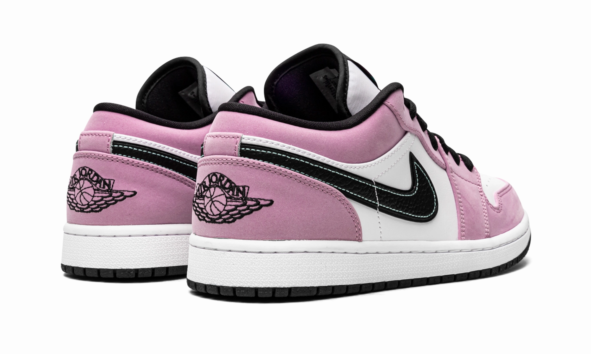 Air Jordan 1 Low SE "Violet Shock" Walk Free