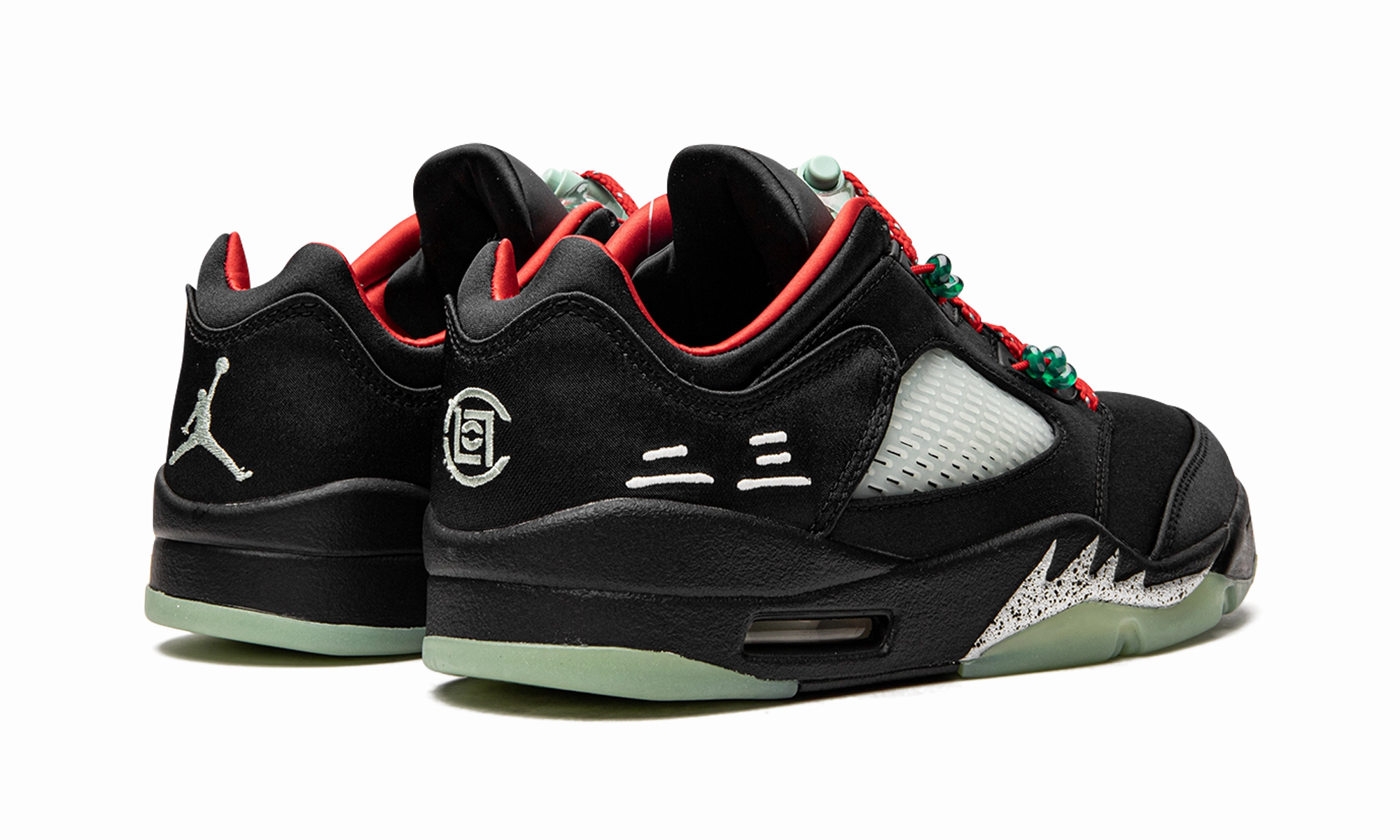 odor - resistant shoes athletic shoes Air Jordan 5 Low "Clot"
