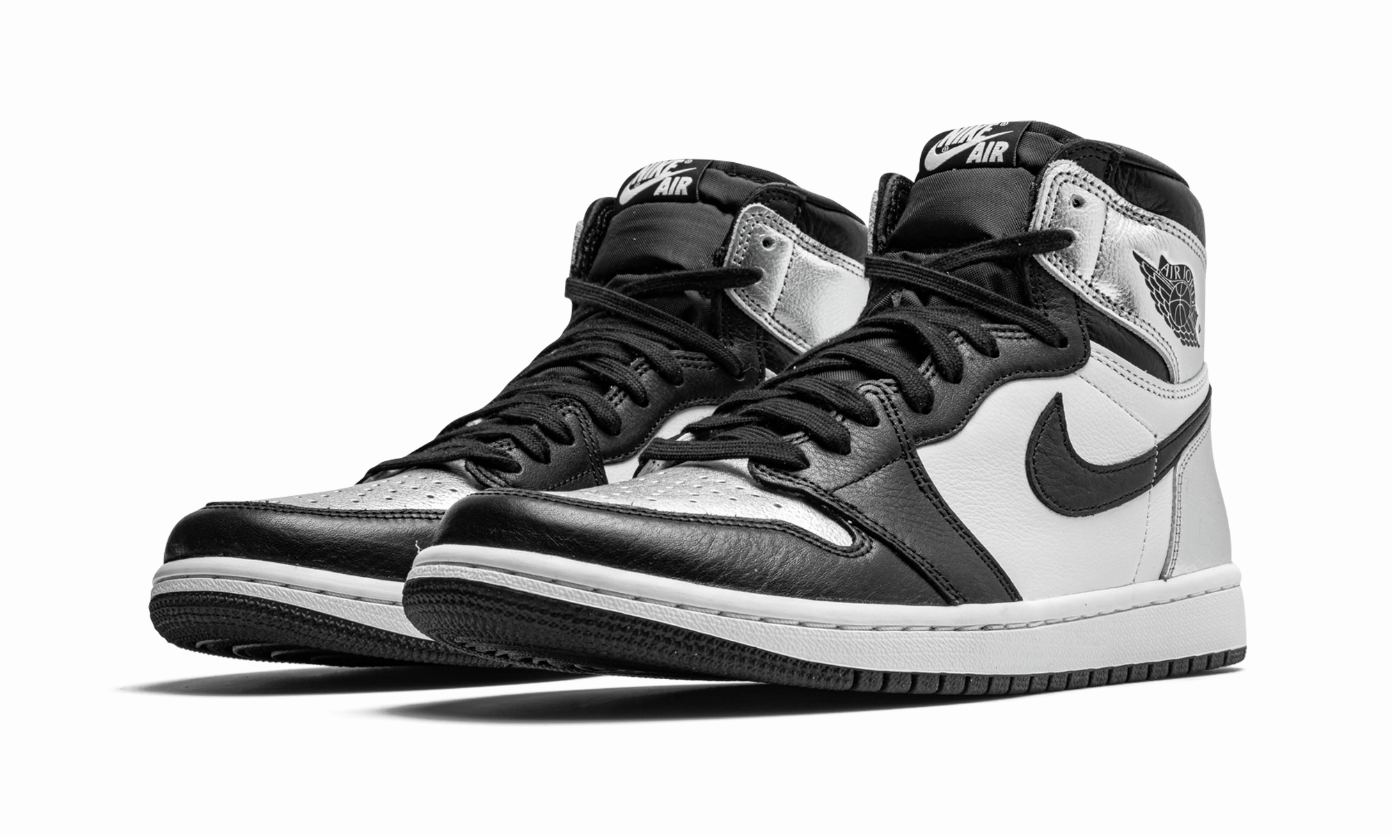 AIR JORDAN 1 RETRO HIGH OG WMNS "Silver Toe" City Motion