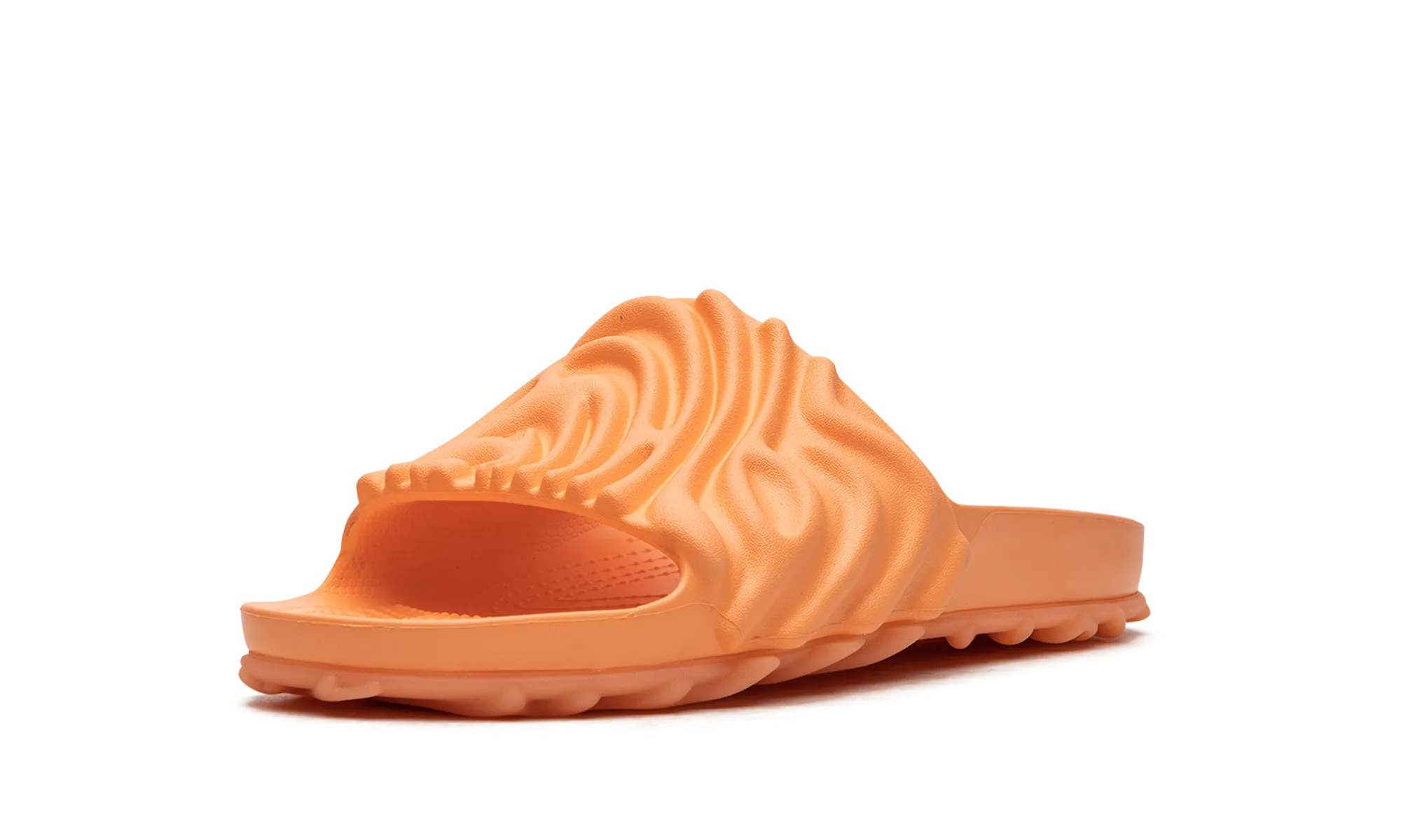 Pollex Slide "Salehe Bembury Citrus Milk" Active Lifestyle